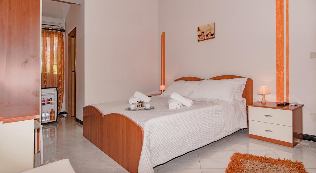 Kamarina Land Bed & Breakfast Santa Croce Camerina Dış mekan fotoğraf